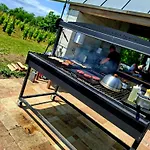 Csernus Doki Bor-Grillterasza Es Bungalloi Guest house Eger