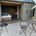 Csernus Doki Bor-Grillterasza Es Bungalloi 4*