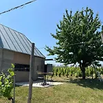 Csernus Doki Bor-Grillterasza Es Bungalloi 4*