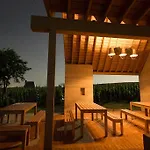 Guest house Csernus Doki Bor-Grillterasza Es Bungalloi Eger