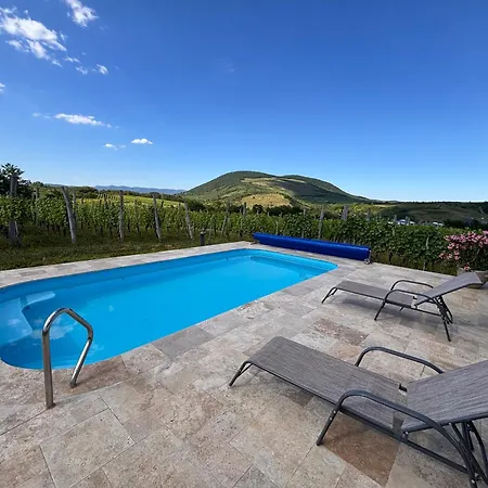 Csernus Doki Bor-Grillterasza Es Bungalloi Gasthof 4*
